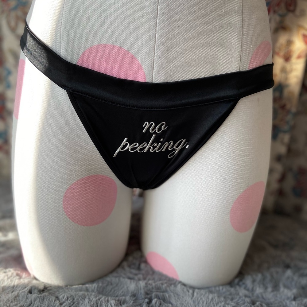 Victoria’s Secret Cheekini NEW